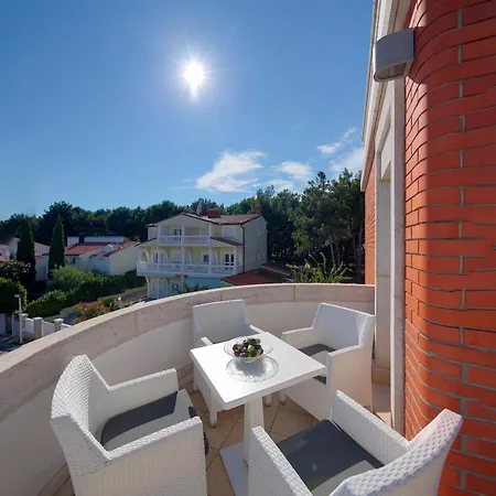 Viola By Aloumon Turizam Pula